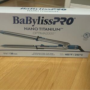 BaBylissPRO - Nano Titanium 1 1/2” Ionic Hair Straightener Flat Iron